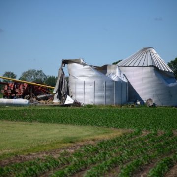 45dd9adb-8fad-40dd-8f9b-54c7538915a7 Lake County Declares Emergency Following Tornado Outbreak