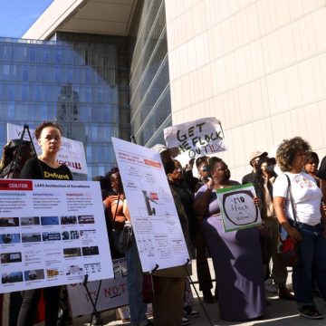Los Angeles Bureau of Street Lighting Advises Caution Amid Surveillance Debate