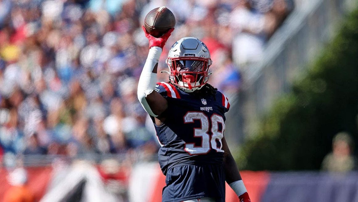 49d94978-cc02-4960-a06f-2729f5d6b298 Patriots Face Close Call as Rhamondre Stevenson Endures Injury Scare at Celebrity Softball Game