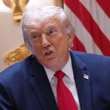 Trump Criticizes Supreme Court Over Birthright Citizenship Case