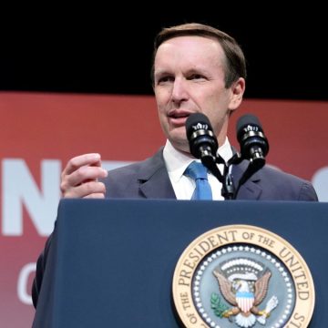 Democratic Sen. Chris Murphy Discusses Party Dynamics Amid Controversies
