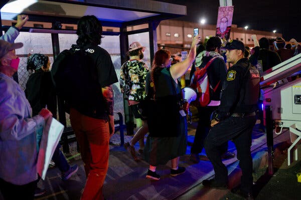 55b324d1-a680-4634-ae44-254ff7b21031 Newark Scales Back Police Presence at Delaney Hall Protests