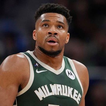 Milwaukee Bucks Trade Giannis Antetokounmpo to Miami Heat