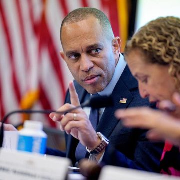 Debbie Wasserman Schultz Faces Criticism Over Re-Election Bid