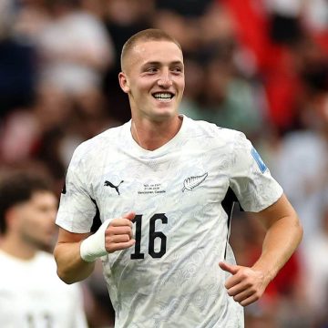 New Zealand Leads Egypt in World Cup Clash
