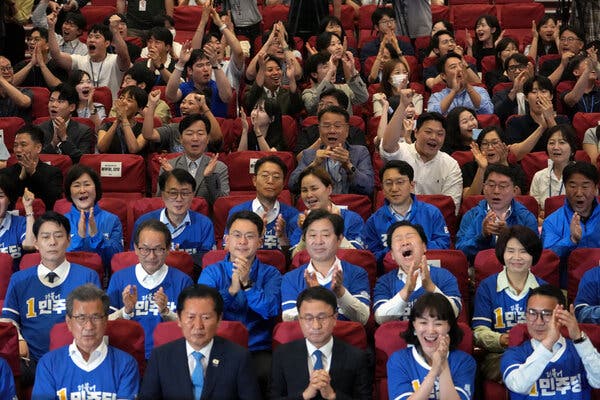 5ab9084d-4b9c-4b9b-b1ad-212ad9f03d91 Loss in Seoul Overshadows Governing Party’s Wins in South Korean Elections