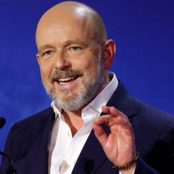 5d102713-2733-40c7-be81-eff1b53d0dcf Steve Hilton Faces Xavier Becerra in California Gubernatorial Race