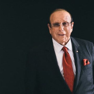 Clive Davis: The Music Industry’s Legendary Starmaker Passes Away at 94