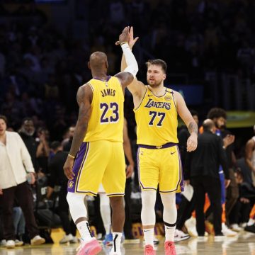 LeBron James to Leave Lakers, Continue Record-Breaking Career Elsewhere
