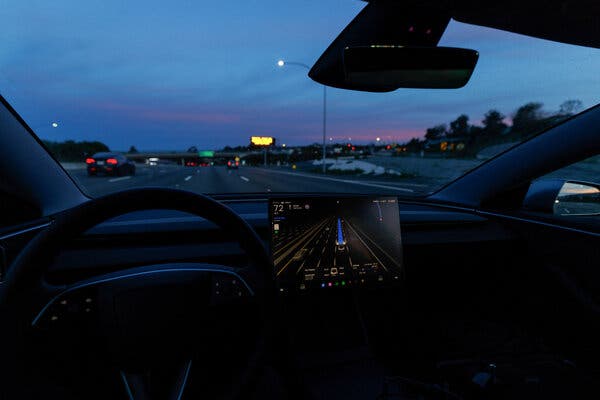 61cfc34a-8dee-4fbf-92bb-eb174952b325 Tesla Involved in Fatal Crash in Texas