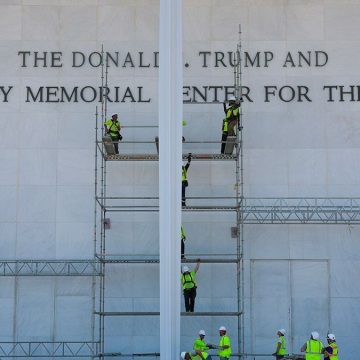 Workers Remove Trump’s Name from Kennedy Center After Court Ruling