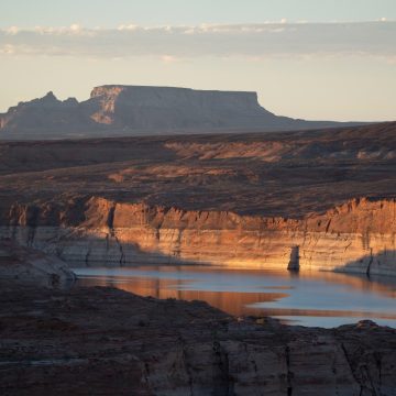 Widespread Water Challenges in U.S. Lakes Highlight Ecological Concerns