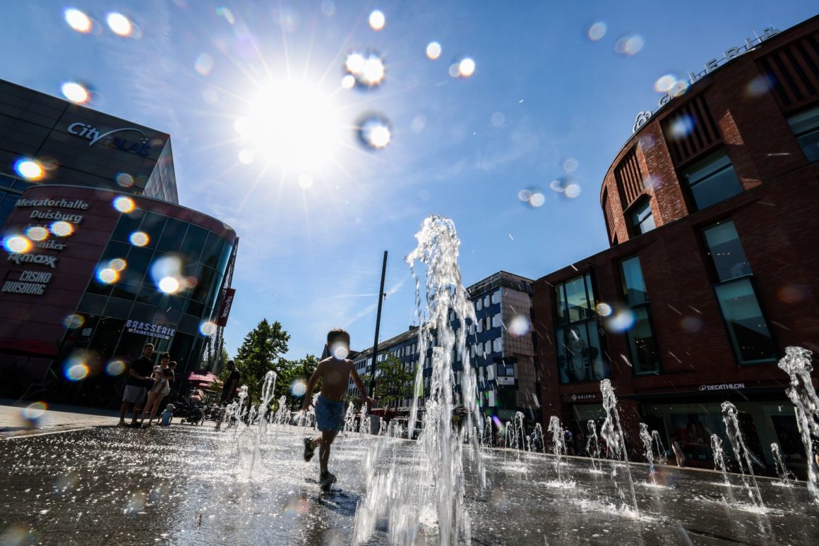 Extensive Heatwaves and Increasing Wildfire Threats Confront Europe and the Western U.S.