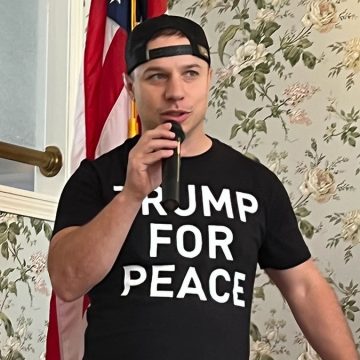 Candidate Vows Congressional Salary to Veteran’s Family