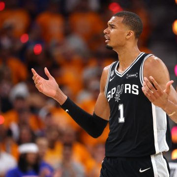6daaf812-7855-4bdb-99bd-33292a59e8da Victor Wembanyama and Spurs Face Critical Moment