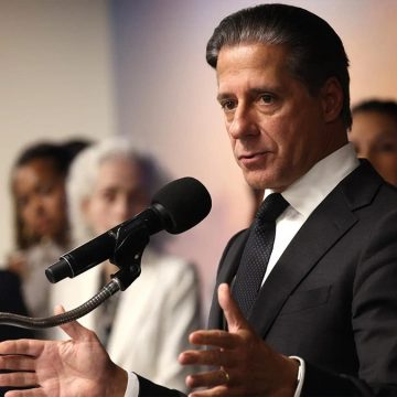 Embattled LAUSD Superintendent Steps Down Amid Investigation
