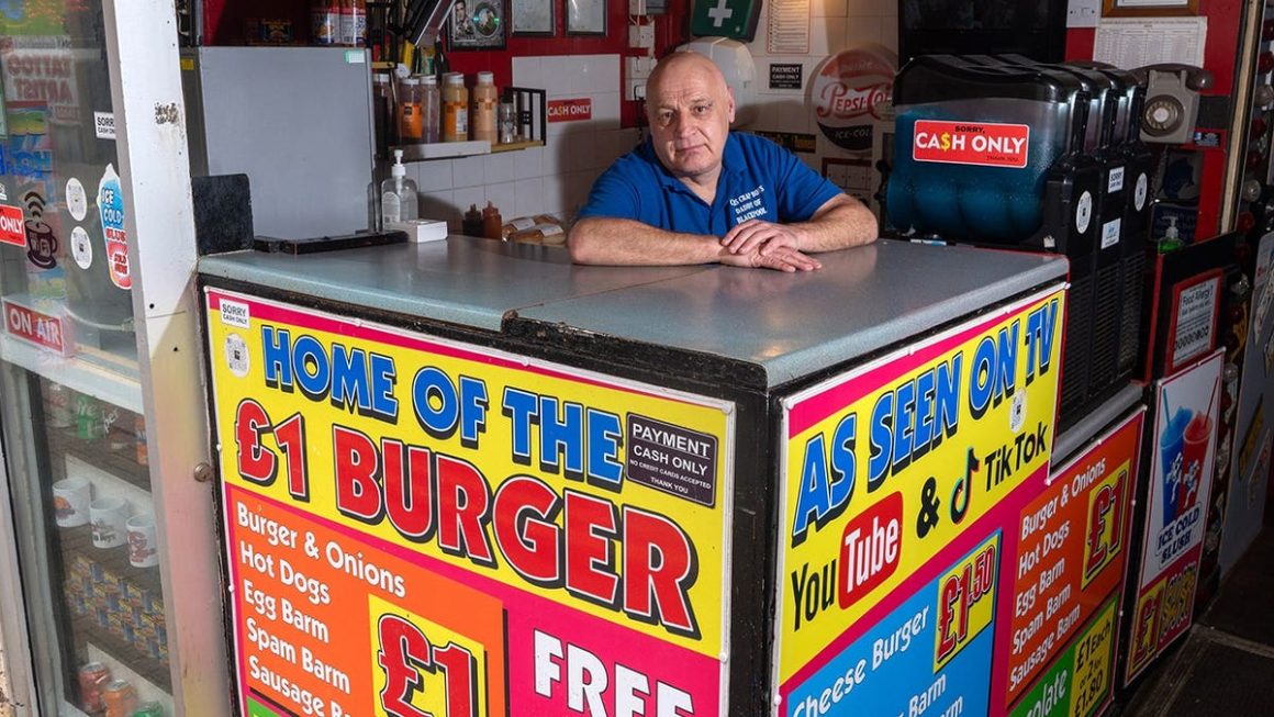 Blackpool Burger Stand Offers Iconic $1 Burger for Nearly Two Decades