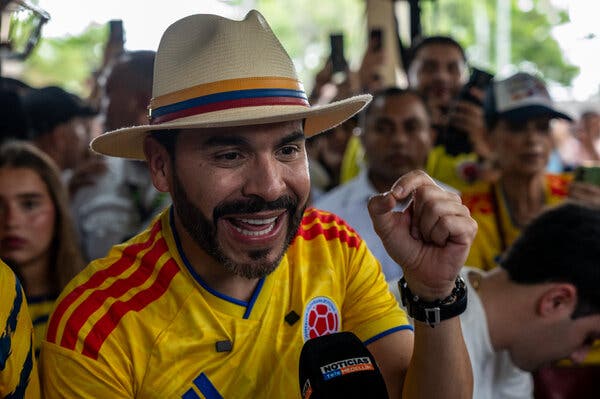 7a31e4aa-6cf8-446b-bbd3-3673e5354ca6 Trump-Backed Candidate Leads in Colombian Presidential Race