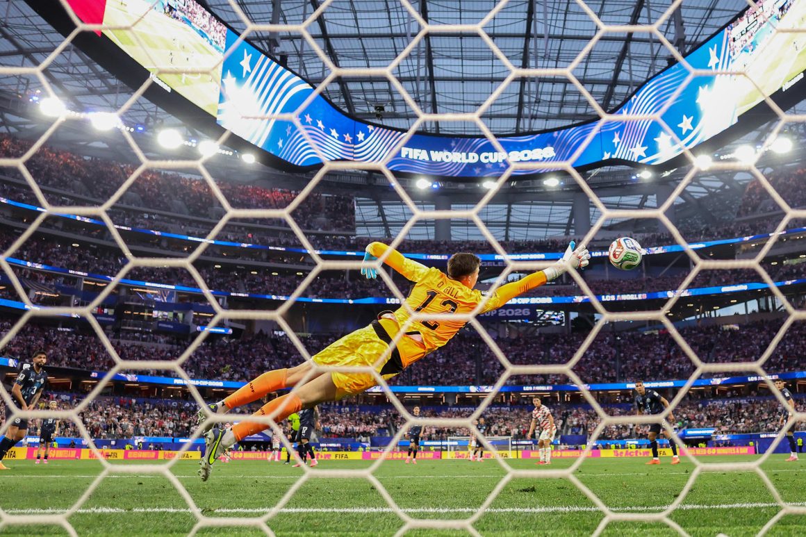 7fce4b66-7227-4e91-bdea-7828d804bf77 USMNT Secures Victory in World Cup Opener Against Paraguay