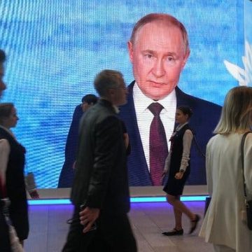 Russian Elite’s Mixed Feelings Towards the West