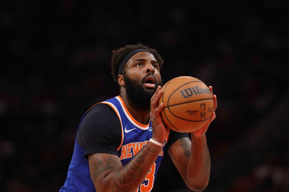 Presidential Visit Stirs Mixed Reactions at Knicks NBA Finals Game