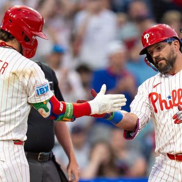 8b1033d0-e8a7-4d02-bd7a-98294971fed0 Phillies Stars Shine in Record-Breaking Game Against Mets