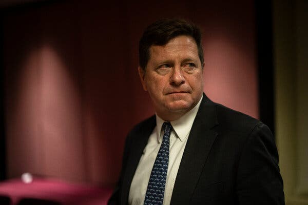 8ca0886a-37ae-4d85-847b-639beae946b4 Trump Nominates Jay Clayton for Intelligence Chief Role