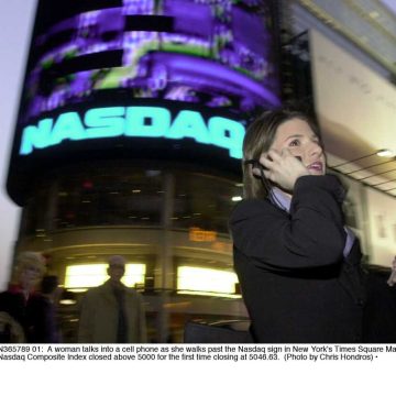 Volatile Movements in Tech Stocks Reflect AI Investment Concerns