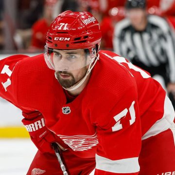Red Wings’ Dylan Larkin Reportedly Seeks Trade Amid Team Struggles