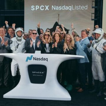 8f67dd3c-837c-4b46-a0ec-2bc4db014712 SpaceX Shares Climb After Record IPO