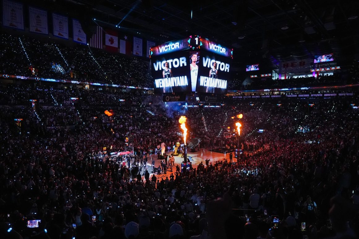 99048faa-370e-44f3-a079-cd022306324e Knicks Edge Spurs in Thrilling NBA Finals Game 2