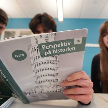 Sweden Implements Mobile Phone Ban in Schools to Boost Traditional Learning