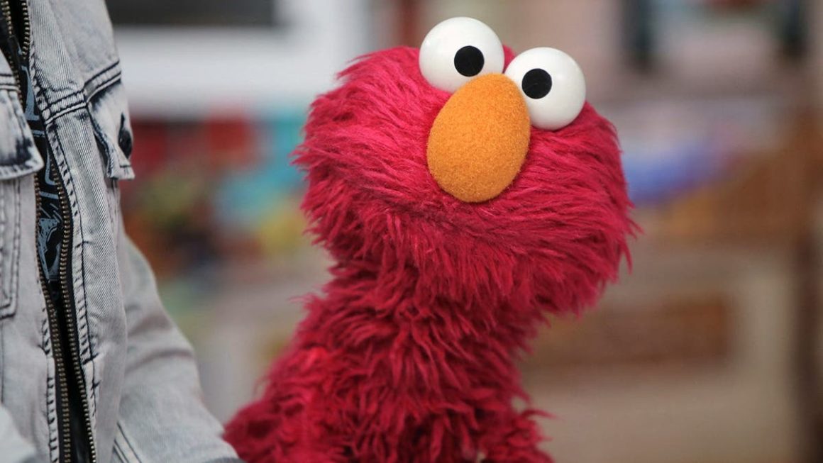 Elmo’s Unexpected Sports Fandom Drama