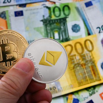FRANCE-FINANCE-ILLUSTRATION-CRYPTOCURRENCIES Bitcoin’s Decline Raises Concerns and Questions