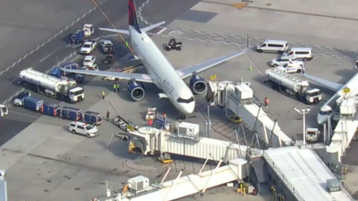 Delta Flight Lands Safely After Gear Trouble Sparks Emergency Response