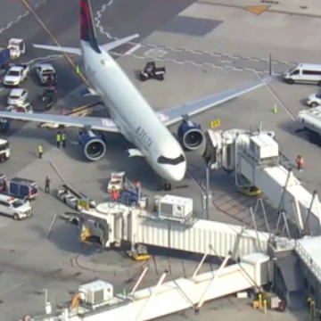 Delta Flight Lands Safely After Gear Trouble Sparks Emergency Response