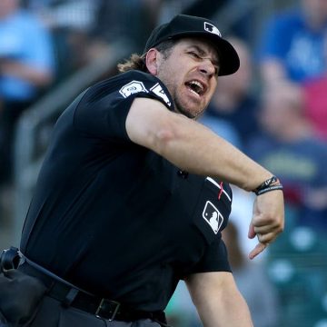 ac0e9469-e185-4f4c-84aa-52b68b225408 Memorable Hot Mic Moment Enhances MLB Game Discussion