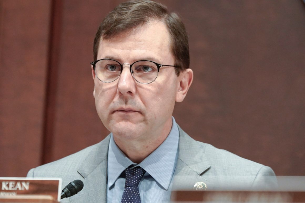 af5d68e1-2c14-4f4c-a917-f02d254b027f Kean’s Absence Impacts New Jersey Election Race