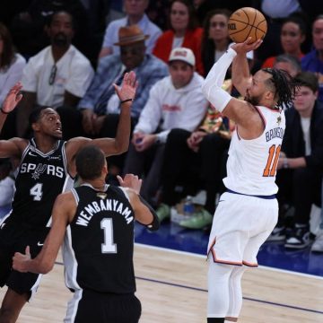 Knicks Pull Off Historic NBA Finals Comeback Against Spurs