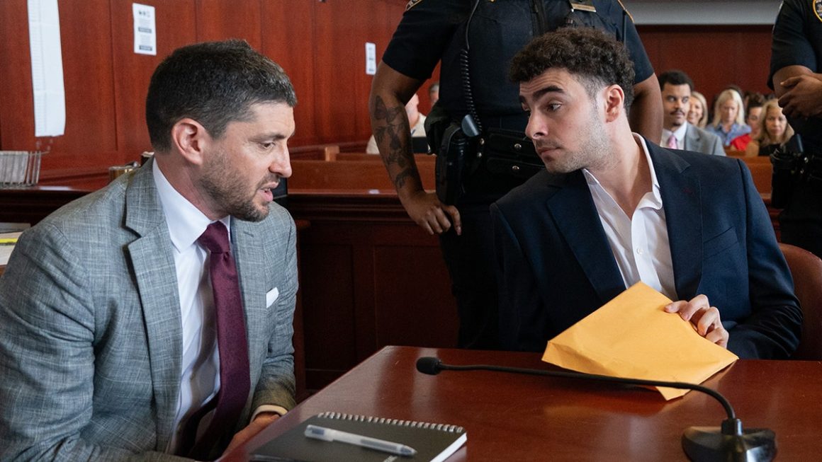 Luigi Mangione Withdraws Psychiatric Defense in CEO Murder Case