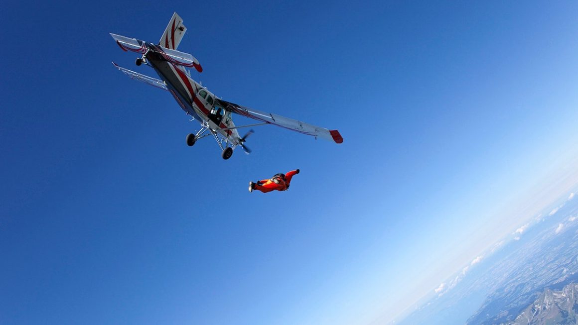 Fatal Plane Crashes in Missouri and France