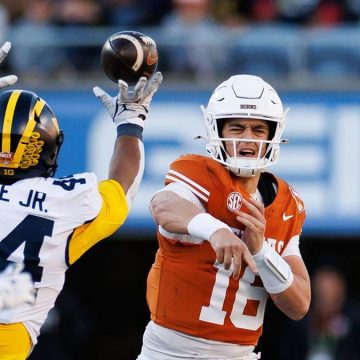 The Expectations Surrounding Arch Manning and The Texas Longhorns
