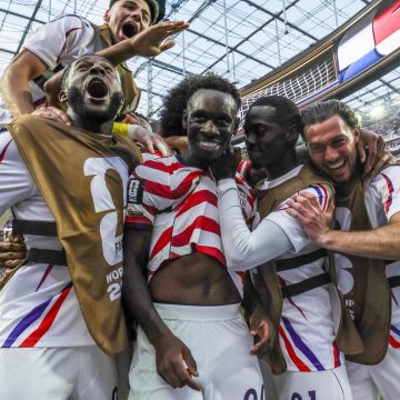 b8c6175e-0b93-40e2-bb03-dd773bfc6d79 U.S. Triumphs Over Paraguay in World Cup Opener