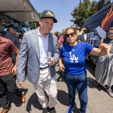 Los Angeles Mayor Issues Emergency Declaration for Warehouse Fire