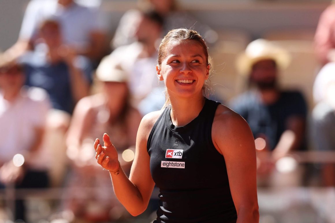 bccd620e-390e-49f0-9ad6-f35c6f2cbb71 Maja Chwalińska’s Breakthrough at the French Open