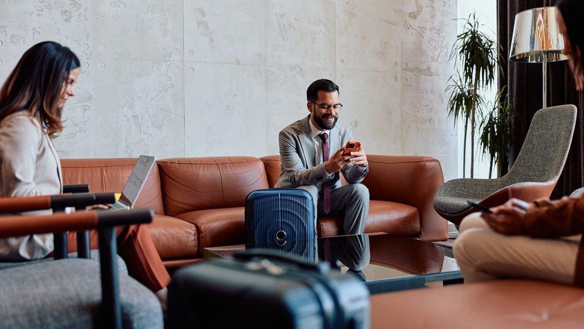 c404913c-9797-4179-bded-1ee8a7d12e87 The Risks and Solutions of Using Public Wi-Fi