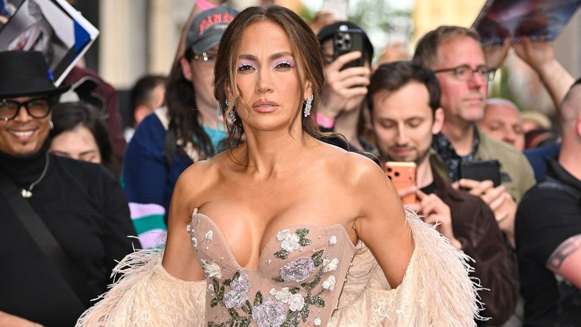 Jennifer Lopez Talks Self-Reflection Post-Divorce from Ben Affleck