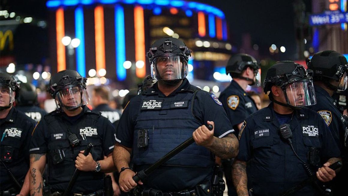 c8d98f70-47af-4e91-8132-4ac60f789cfd Teen Hospitalized Following Knicks Game Watch Party Brawl