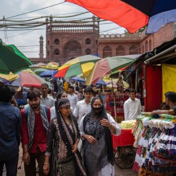 Laboring Under Delhi’s Harsh Heat: Workers Must Choose Health or Wages