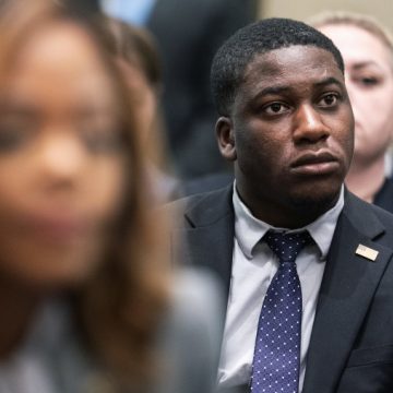Wasserman Schultz Faces Criticism from Black Democrats in South Florida Race